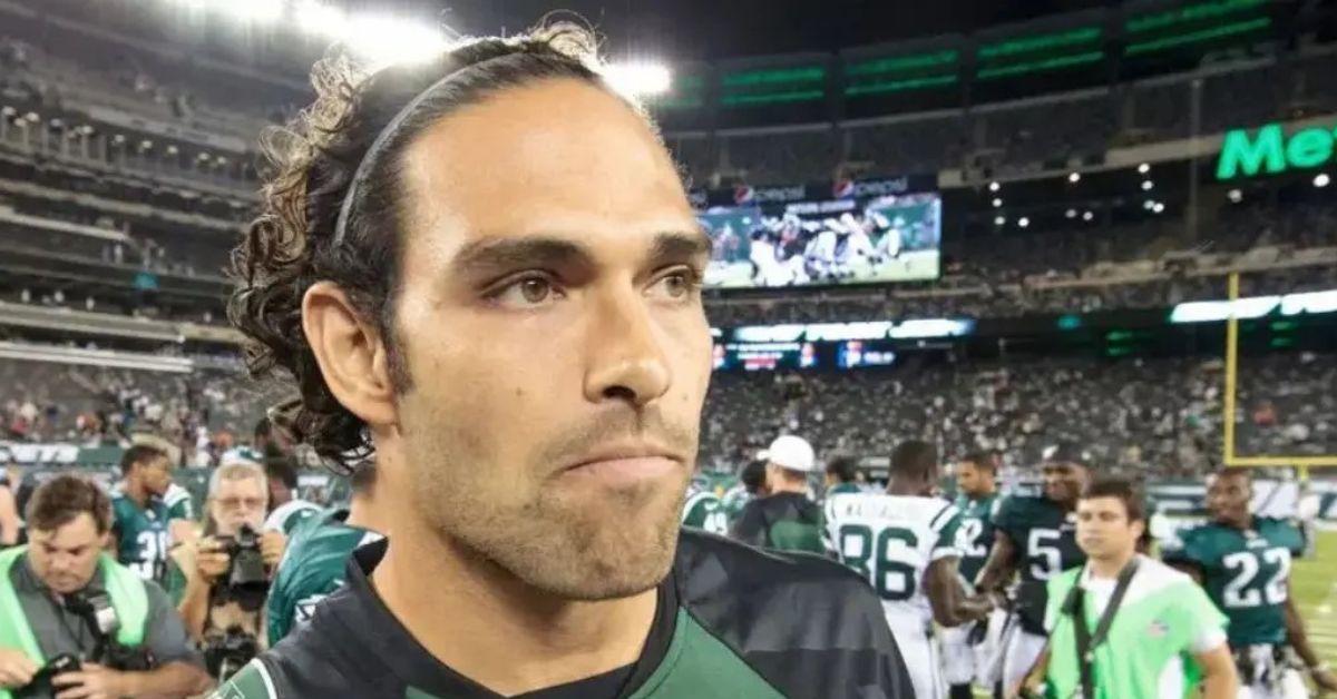 mark-sanchez-fired-fox-news-after-stabbing-incident-2-1762535234879 Photo of Mark Sanchez