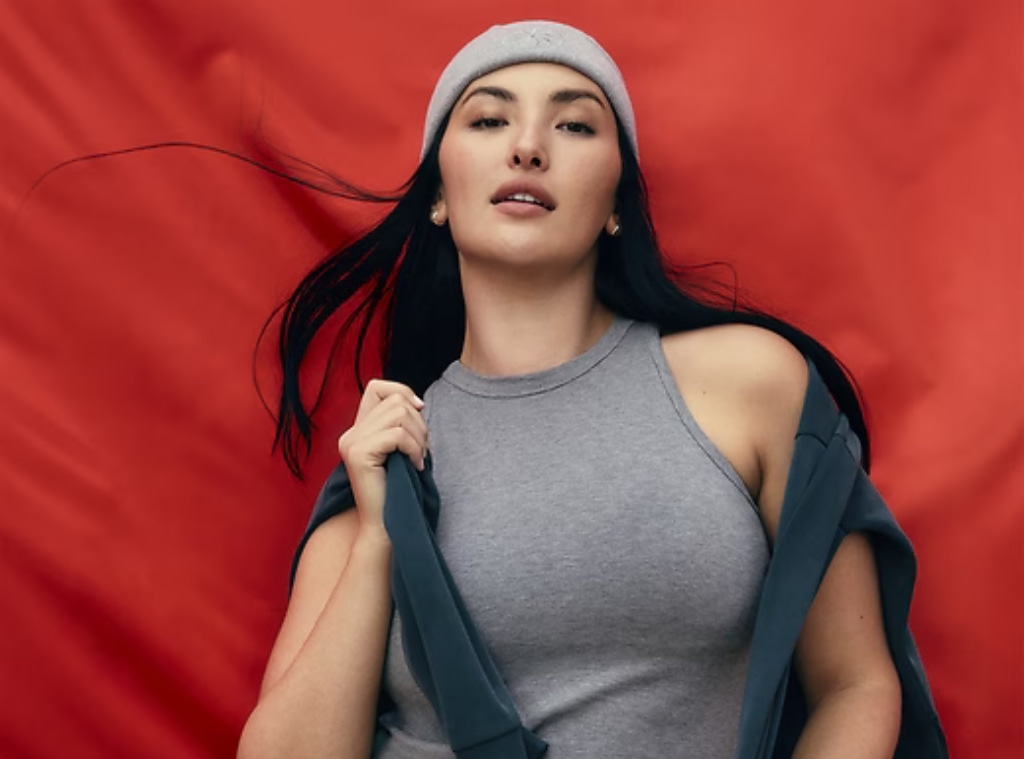 shop_athleta sale 12.24_hero