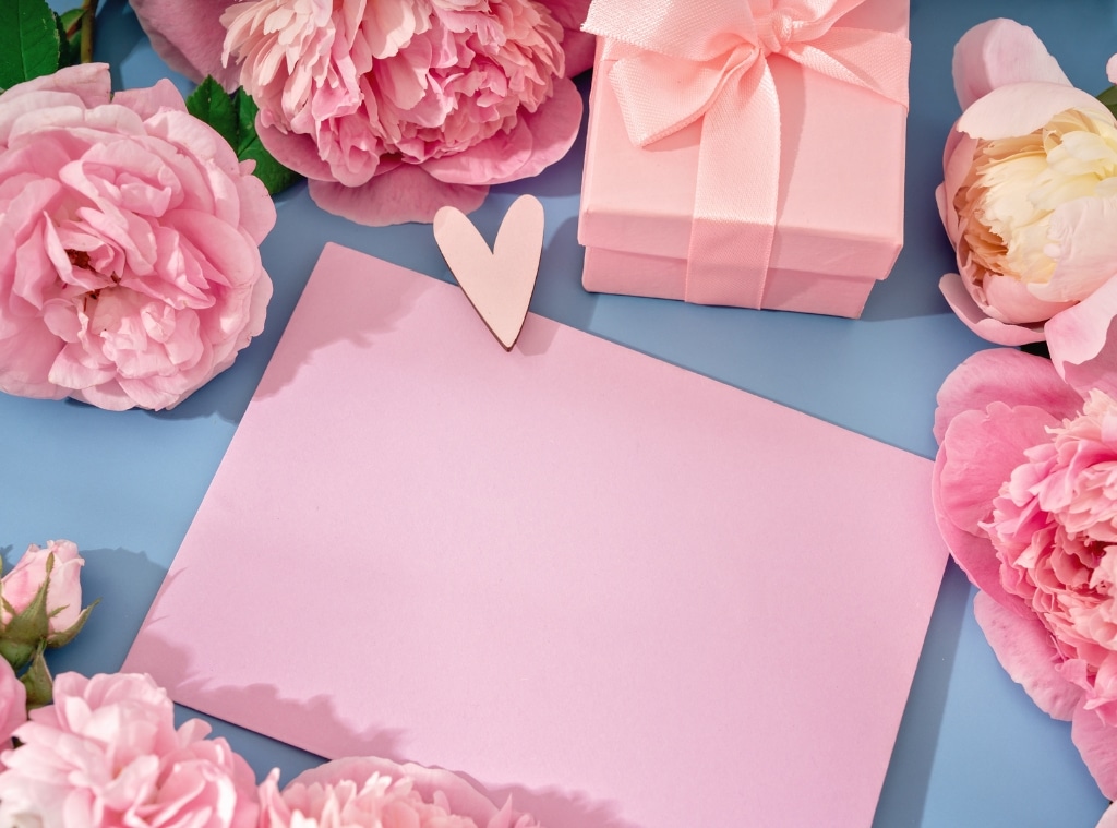 Shop Valentine's Day Gifts Under $10