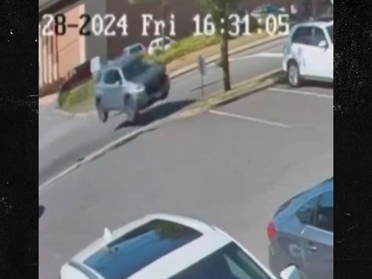 071124-car-salon-primary-4