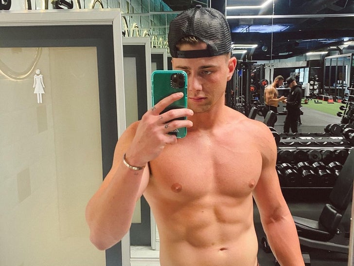 Harry Jowsey Hot Shots