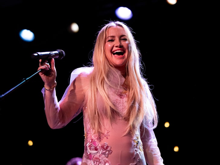 Kate Hudson's Album Release Show -- Performance Pics