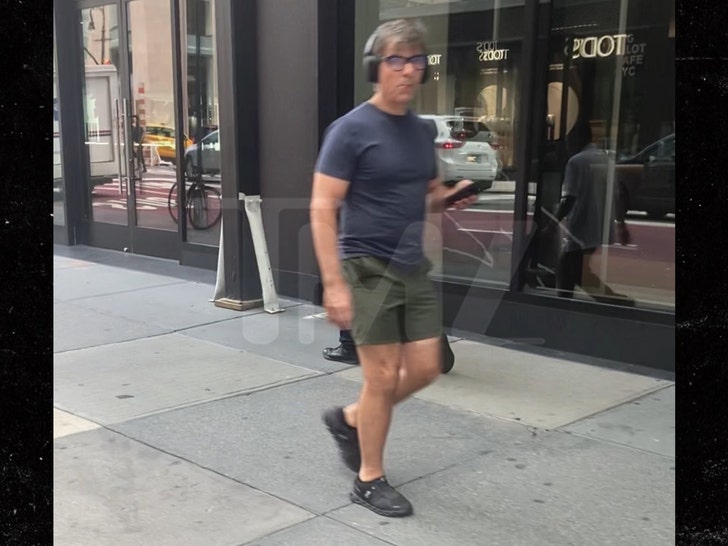 1eb04bd9cf4f437ea2700f062f7e0d63_md-1 George Stephanopoulos tmz 1