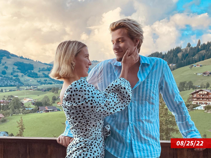 22e79f738e07424ba3b334e69057928c_md-1 millie bobby brown Jake Bongiovi