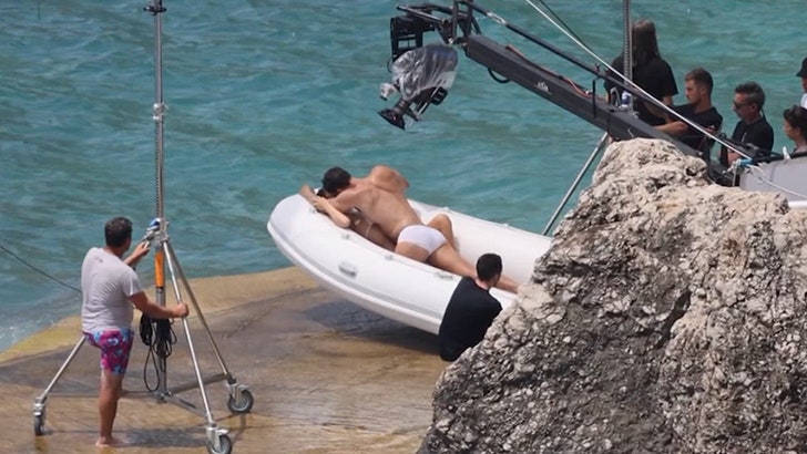 2577af8228fb4d0da6485f8917388c2f_md Theo James