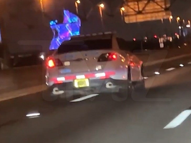 2758db1e58b64138b5c8bd500d256dbf_md 050924-swerving-cop-car-swerving-primary-v2