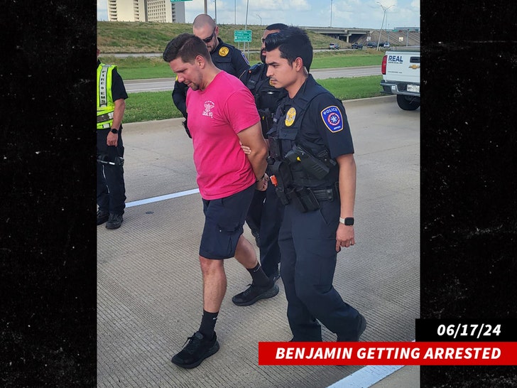 281db6ff6e054bd290c274145055c2b2_md Benjamin Hylander Getting Arrested twitter 3