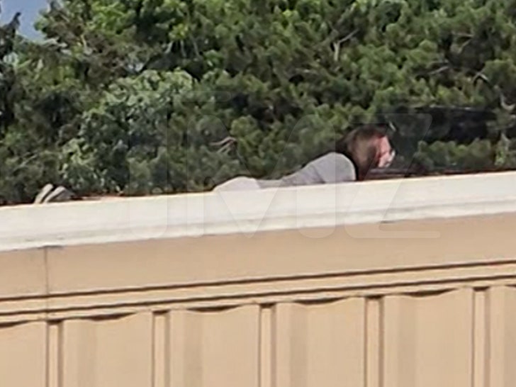 337dd6f0bf7a494db620447cd3ad9fd3_md 071324-alleged-shooter-on-roof-before