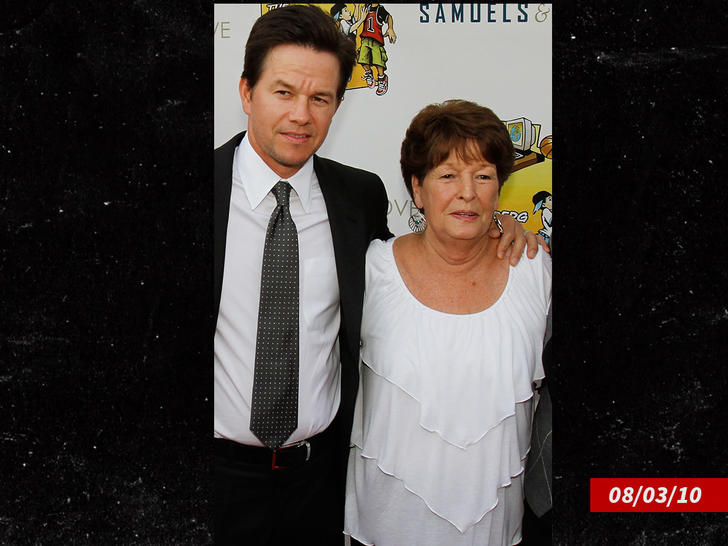 Alma Wahlberg and mark Wahlberg