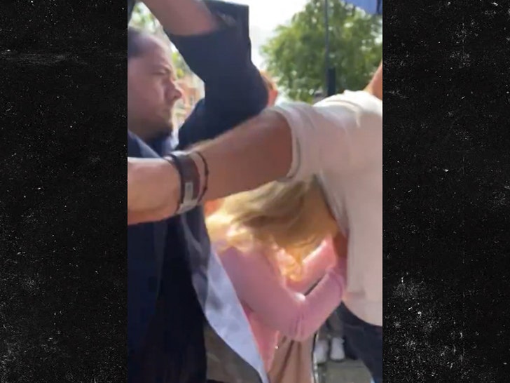 061924-sabrina-carpenter-2