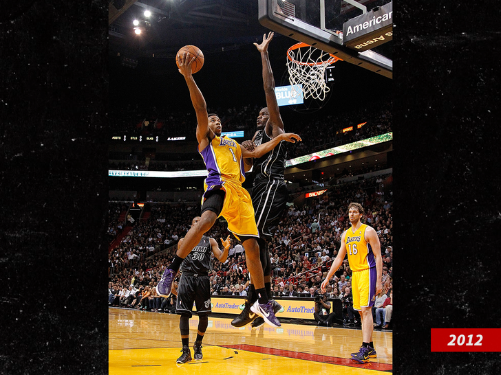 4053852d39f64d138f9a1c4400db5942_md-1 Darius Morris