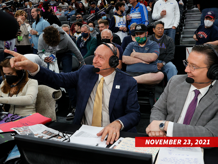 41010358db61410b864e4b7fc751d17f_md dick vitale broadcasting getty