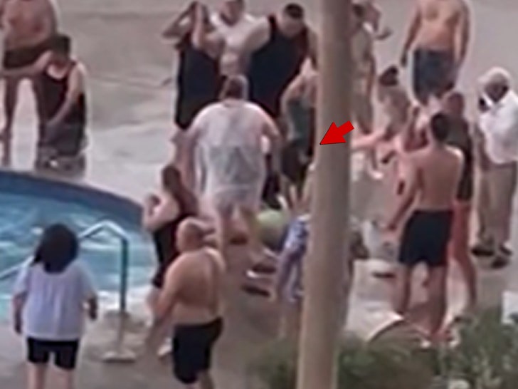 061224-electrocuted-hot-tub-cpr--primary-v2