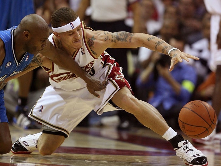 Delonte West On The Court