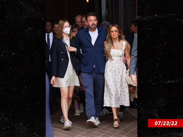 ben affleck and violet affleck getty 3