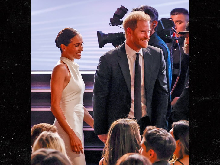4bb7a43aaed84e6aaf0cd3aa8b56b7ae_md prince harry and meghan markle espy