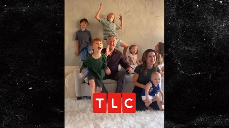 4e9fc5f596b74f51a80f250f2543d3af_md 060424-alec-baldwin-reality-show-kal