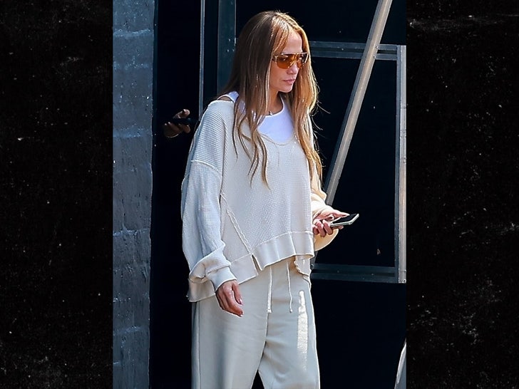 jennifer lopez out amid tour cancellation