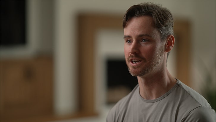 5550865180e24b9aa0cba9733c126ca3_md 062024-naked-and-famous-dan-benson-kal