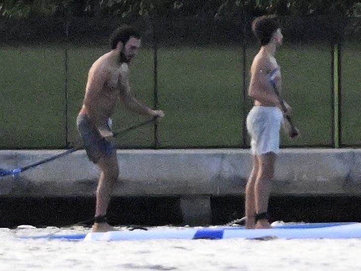 0617-Gisele-and-Joaquim-spend-Father's-day-with-kids-paddleboarding-primary-2