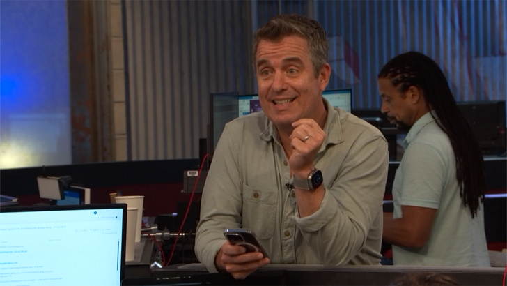 071224_tv_clips_kim_k_indian_wedding.01_00_22_24.Still002