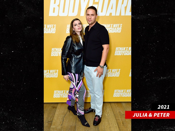 julia fox and peter artemiev