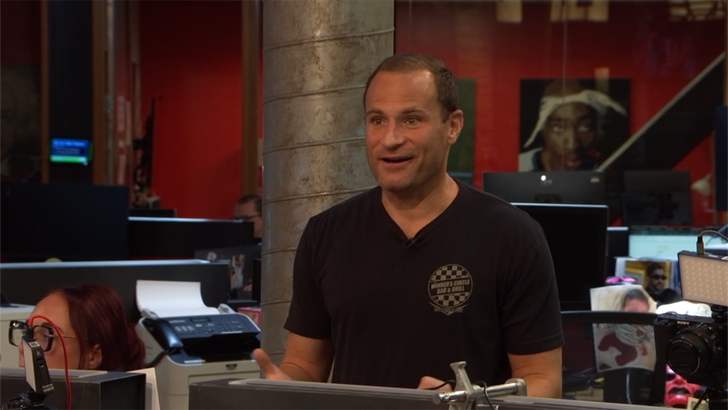 657d9ae9587e4e3c9fd61fd9718c2b5a_md 061824_tv_clips_howie_mandel_wife_accident.01_00_39_25.Still001