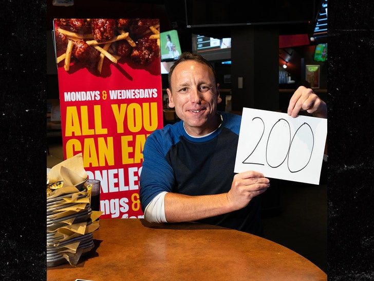 joey chestnut buffalo wild wings