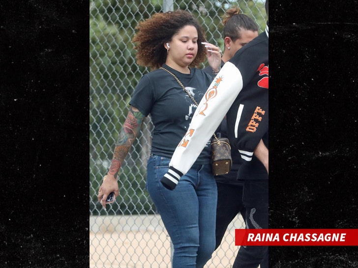 69ddfe5ed31846cd85cc28b9ad923464_md Raina Chassagne bg 2