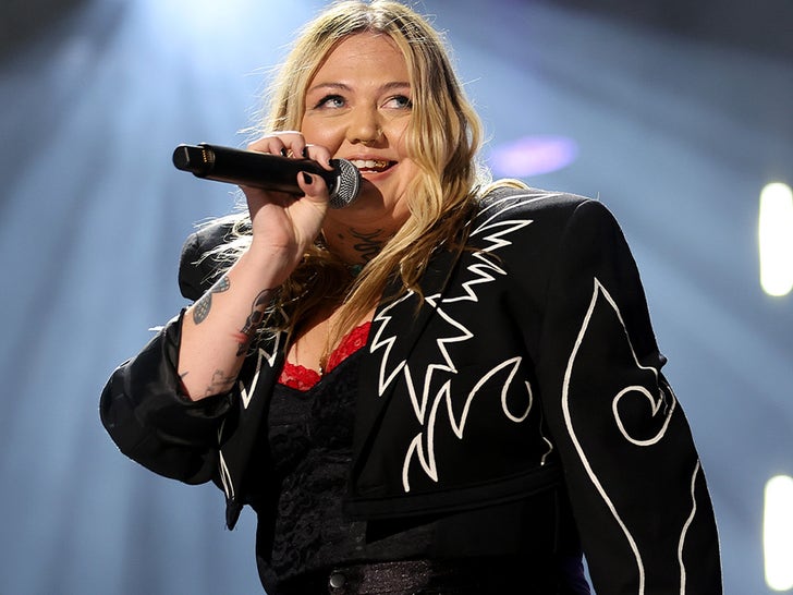 Elle King Performance Photos