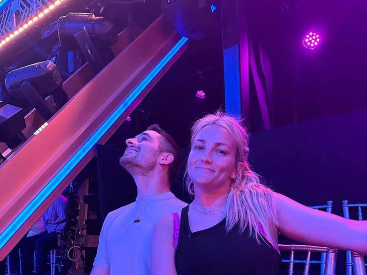 'Dancing With The Stars' Season 32 -- Behind The Scenes