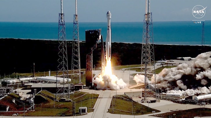 060524_boeing_launch_kal