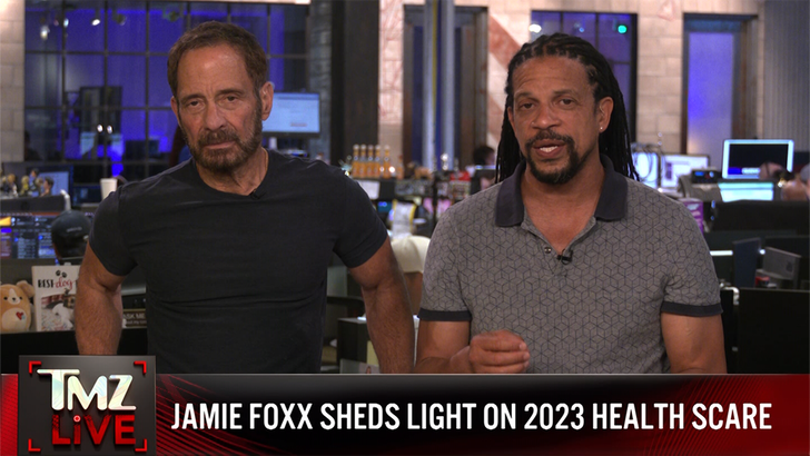 78e7f14ac6274dab987c6e16ec691e68_md 070224_tmz_live_jamie_foxx.01_00_21_03.Still021