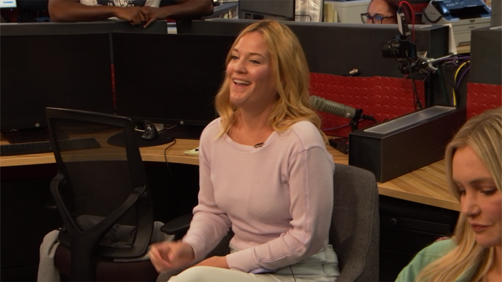 062524_tv_clips_shaboozey_shots_miami.01_00_02_06.Still002