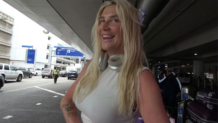 85cbec8fdb1646f28eef1d179704fba0_md 050924-kesha-lgbtq