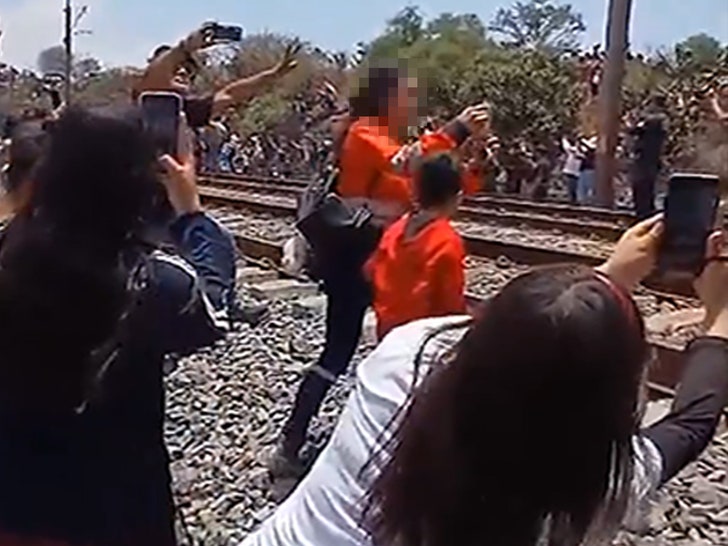 060524-train-woman-before-primary-v1