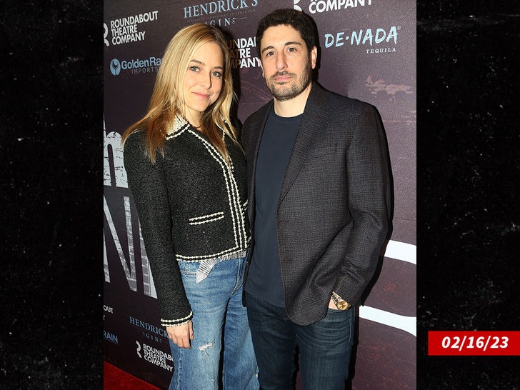 8aae9294167240a9a4dea696851e15f2_md jason biggs jenny mollen