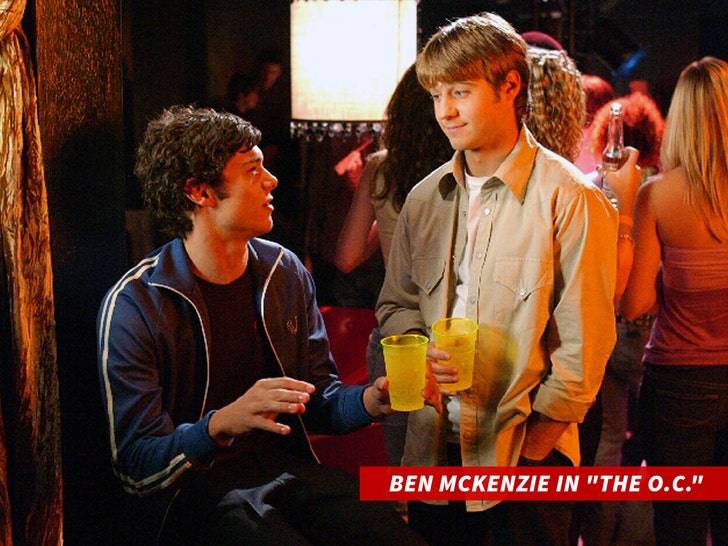 8ad1460b66aa4947a446549fa8c21331_md Ben McKenzie in The OC
