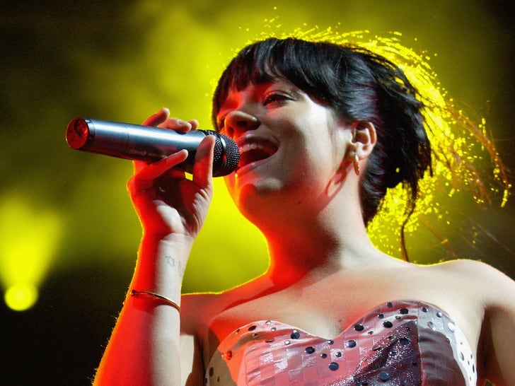 Lily Allen Performance Photos