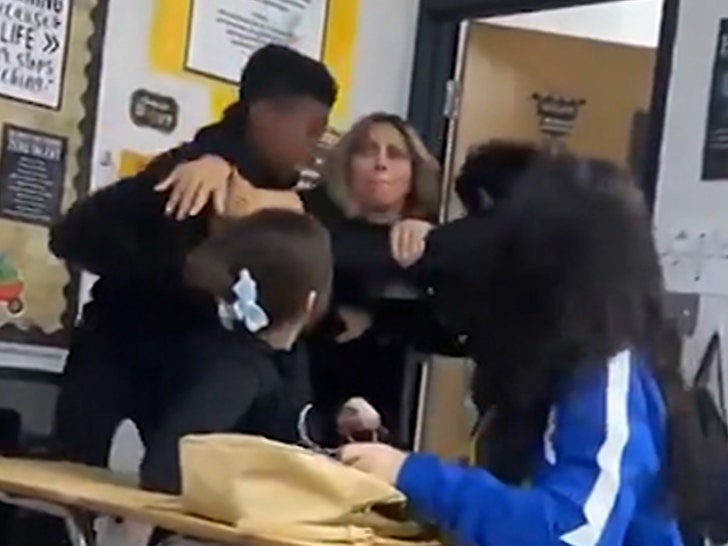 9eb2d5ab90ca49dab5e5682b2c2ae06e_md 052324-teacher-fight-before-primary-v3