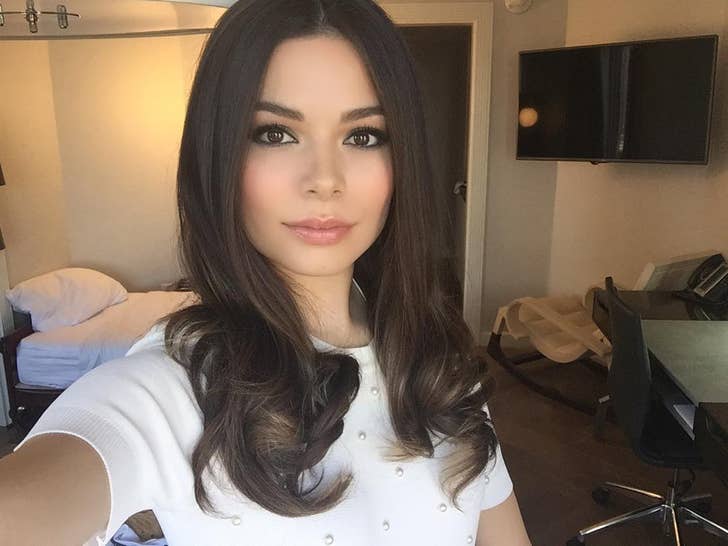 Miranda Cosgrove's Cute Pics