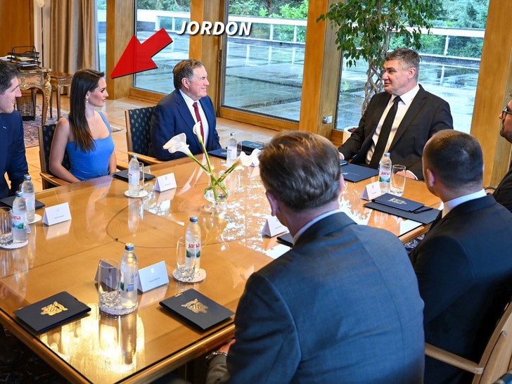 a5629e6a7dd94f71a1a76cb32cc34d55_md jordan isabella Bill Belichick insta 6