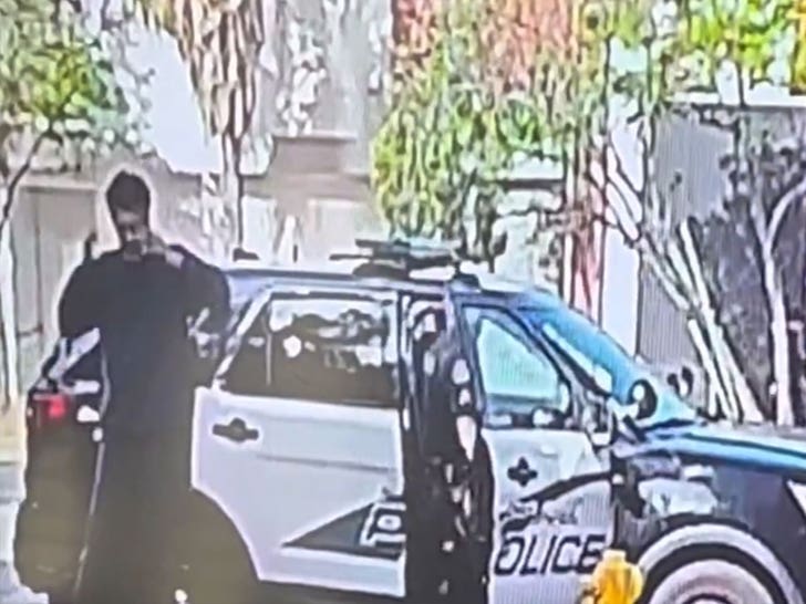 060724-police-homeless-man-2