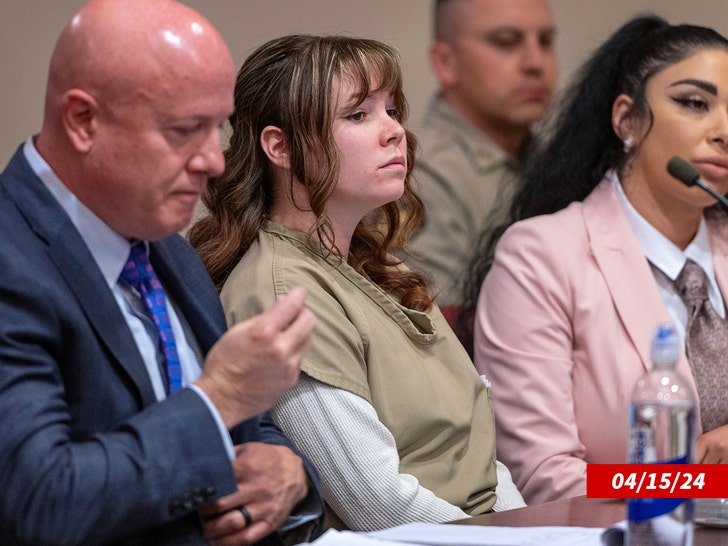 af711d21cffd4418b7854561cdefca6e_md Hannah Gutierrez-Reed in court sub