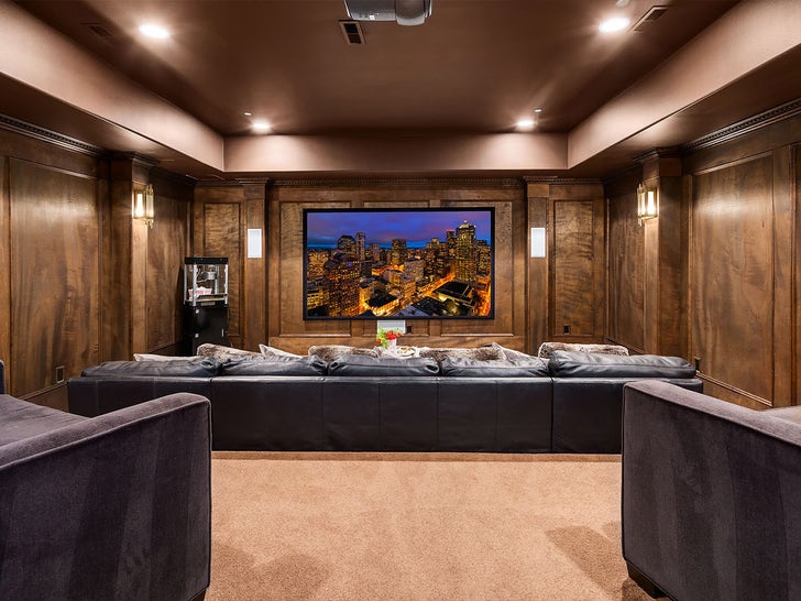 aff0a98f2143495189b6d1f922869512_md 0515-Russell-Wilson-Ciara-Washington-Estate-Sub2