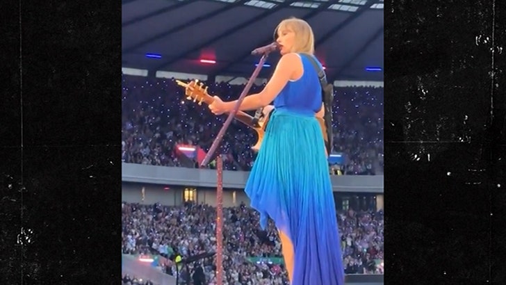 b46f0abe170346b1841174b3eb61e701_md Taylor Swift