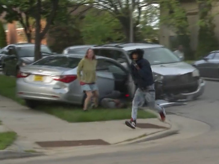 052124-car-crash-driver-flees-primary