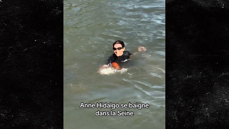 bd1cc11d17c24379bea8b3d32e5f0ce7_md 071724-mayor-france-swimming-kal