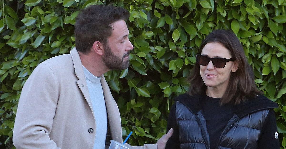 ben-afflecks-sex-life-achilles-heel-revealed-after-he-spends-thanksgiving-with-ex-jennifer-garner-2-1764604889565 Photo of Ben Affleck, Jennifer Garner