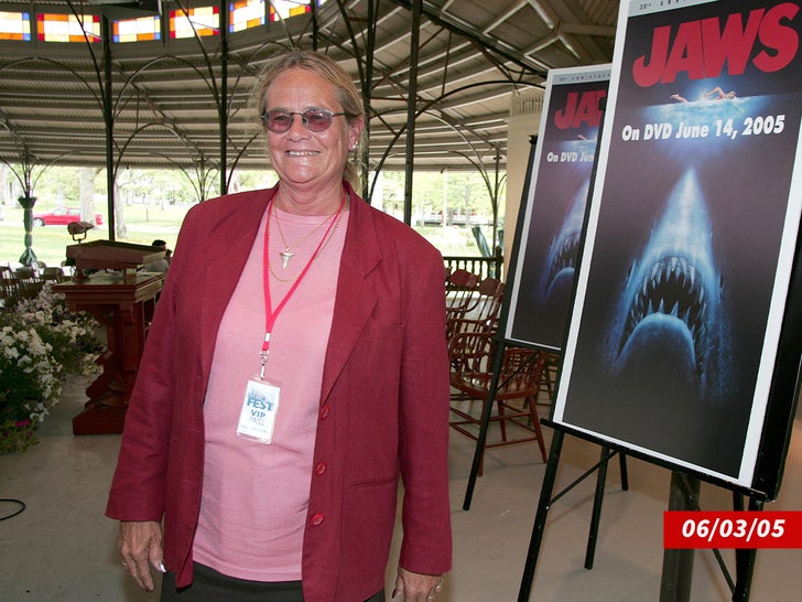 Susan Backlinie_sub_